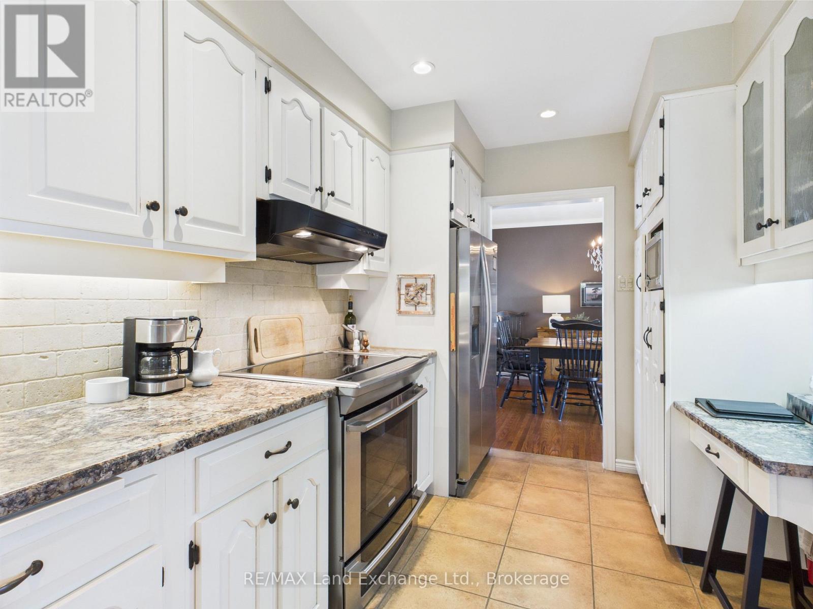422 PENETANGORE ROW - Image 18