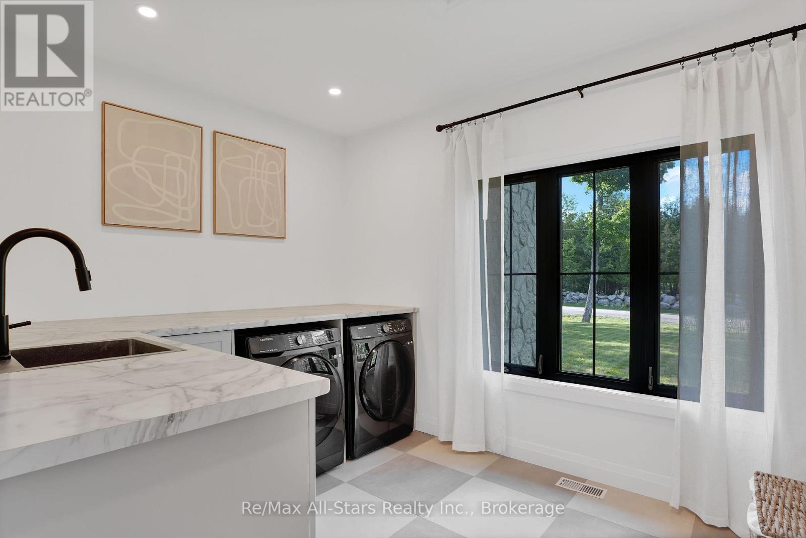 210 WHITE VALLEY ROAD - Image 14