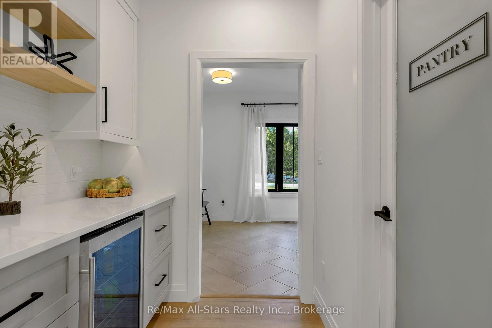 210 WHITE VALLEY ROAD - Image 15
