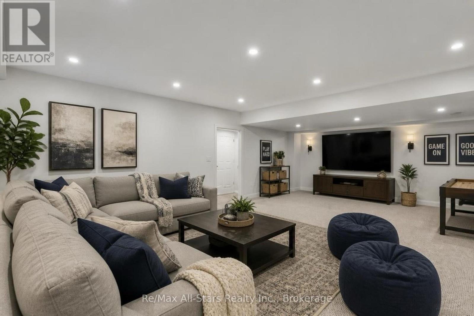 210 WHITE VALLEY ROAD - Image 18
