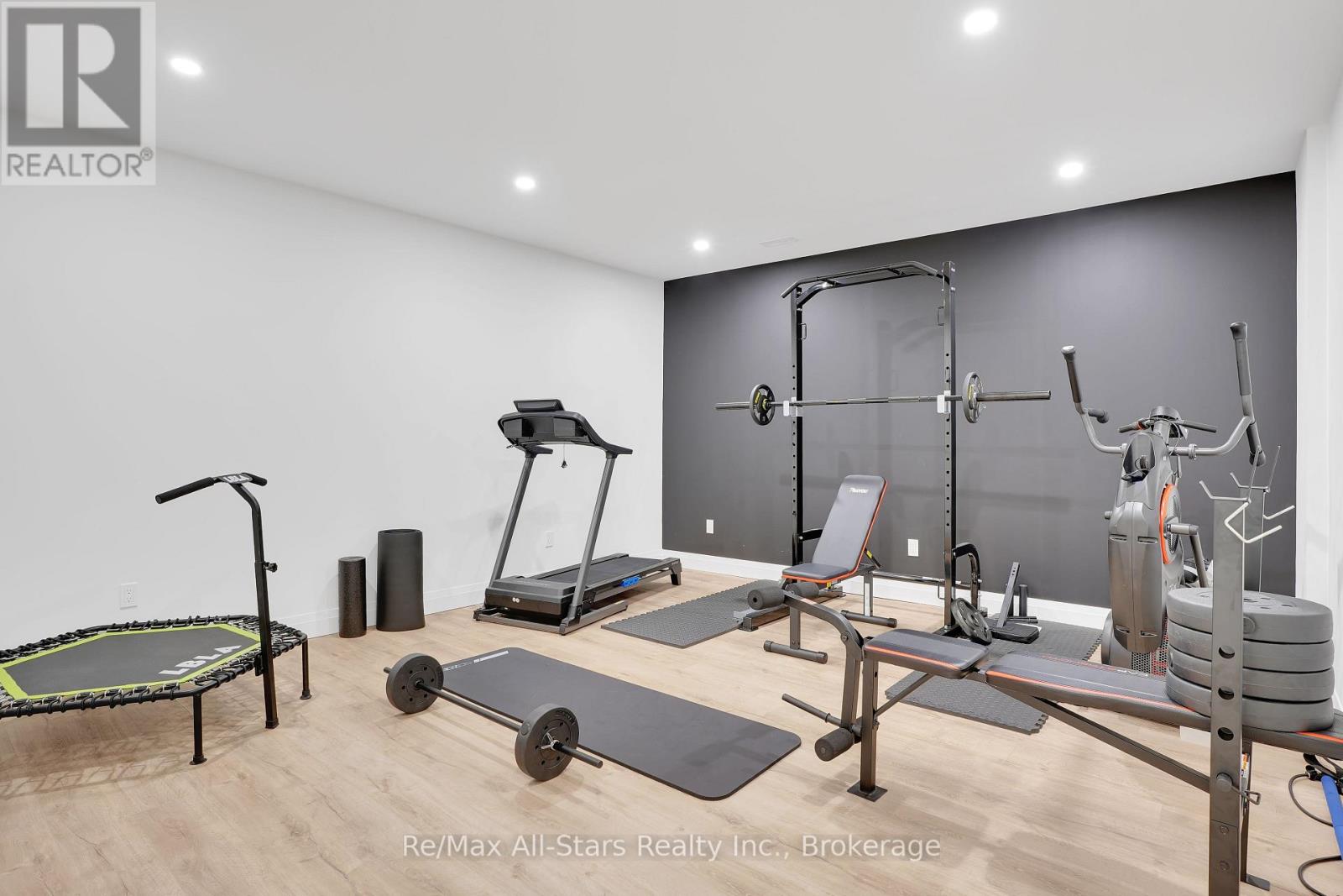 210 WHITE VALLEY ROAD - Image 21