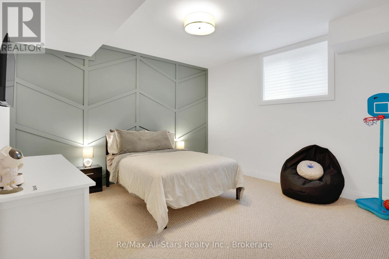 210 WHITE VALLEY ROAD - Image 23