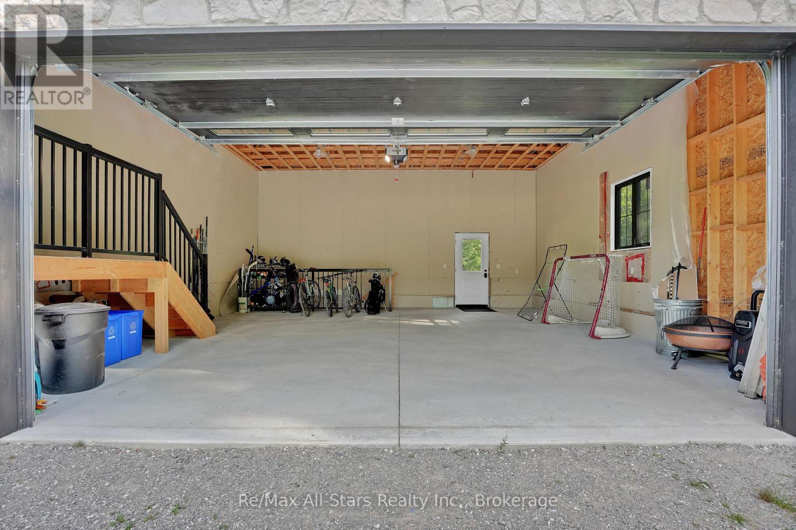 210 WHITE VALLEY ROAD - Image 28
