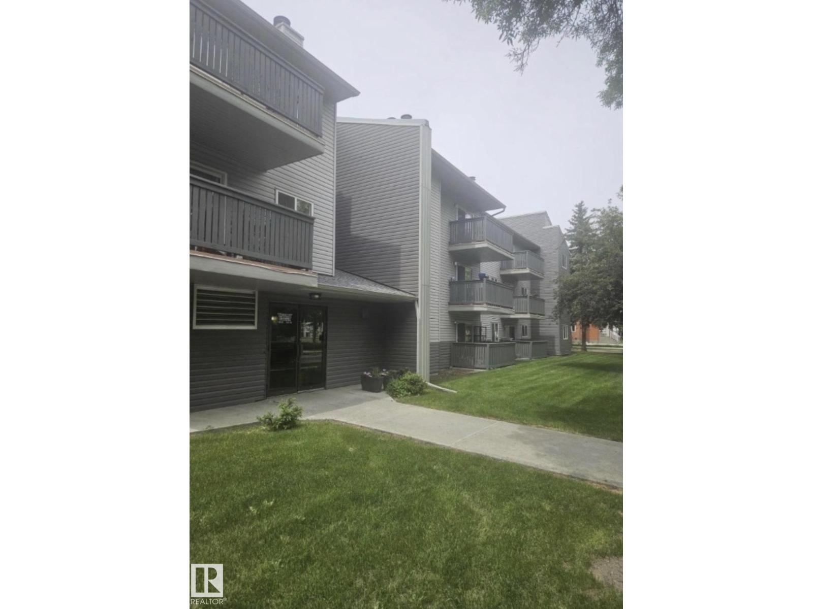 #106 10838 108 ST NW - 22