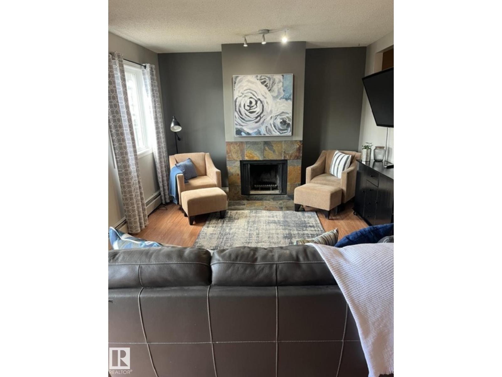 #106 10838 108 ST NW - 2