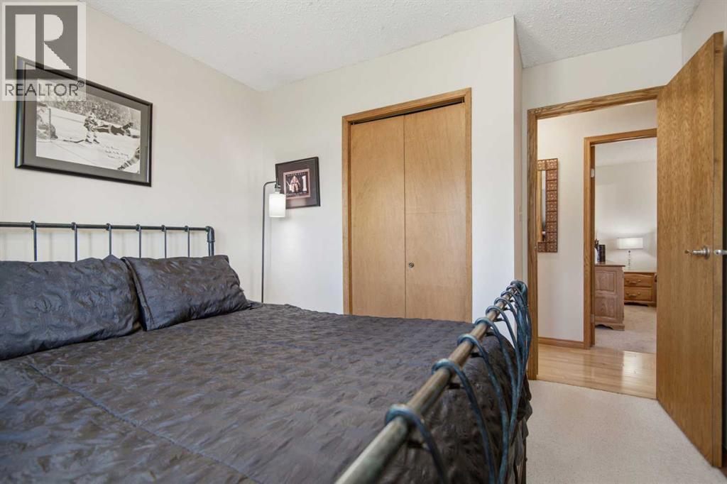 92 Mccullough Crescent - Photo 24