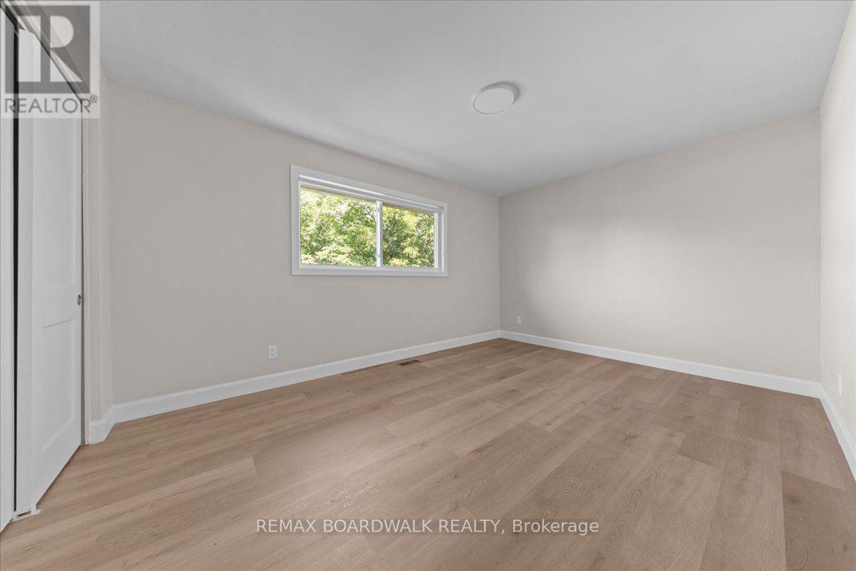 3 Bed, 2 Bath House for Rent in Ottawa – 999 MEADOWLANDS DRIVE, Ottawa – MLS# X13637352 - Image 12