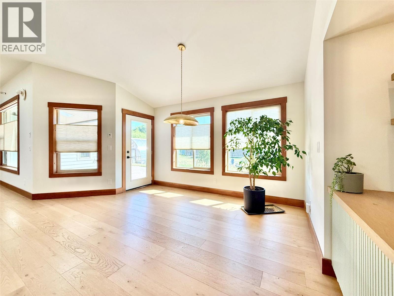 8170 Plotnikoff Road - 18