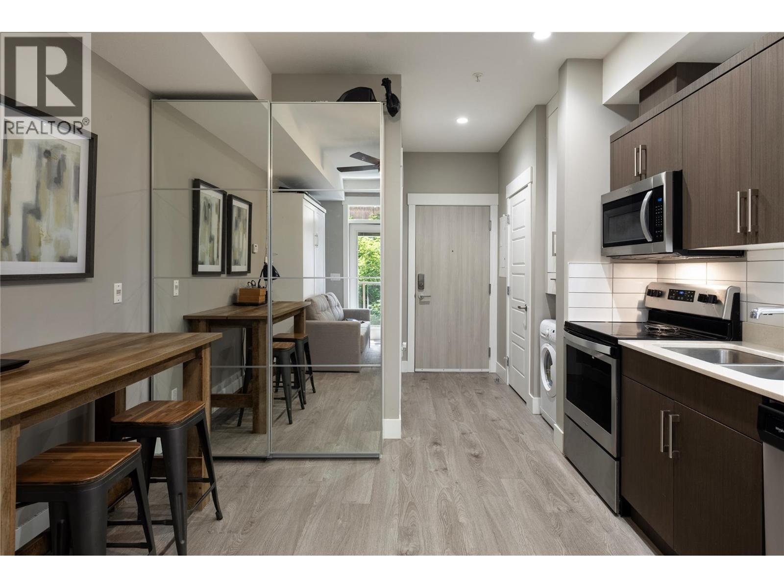 #318 925 Leon Avenue - Image 5