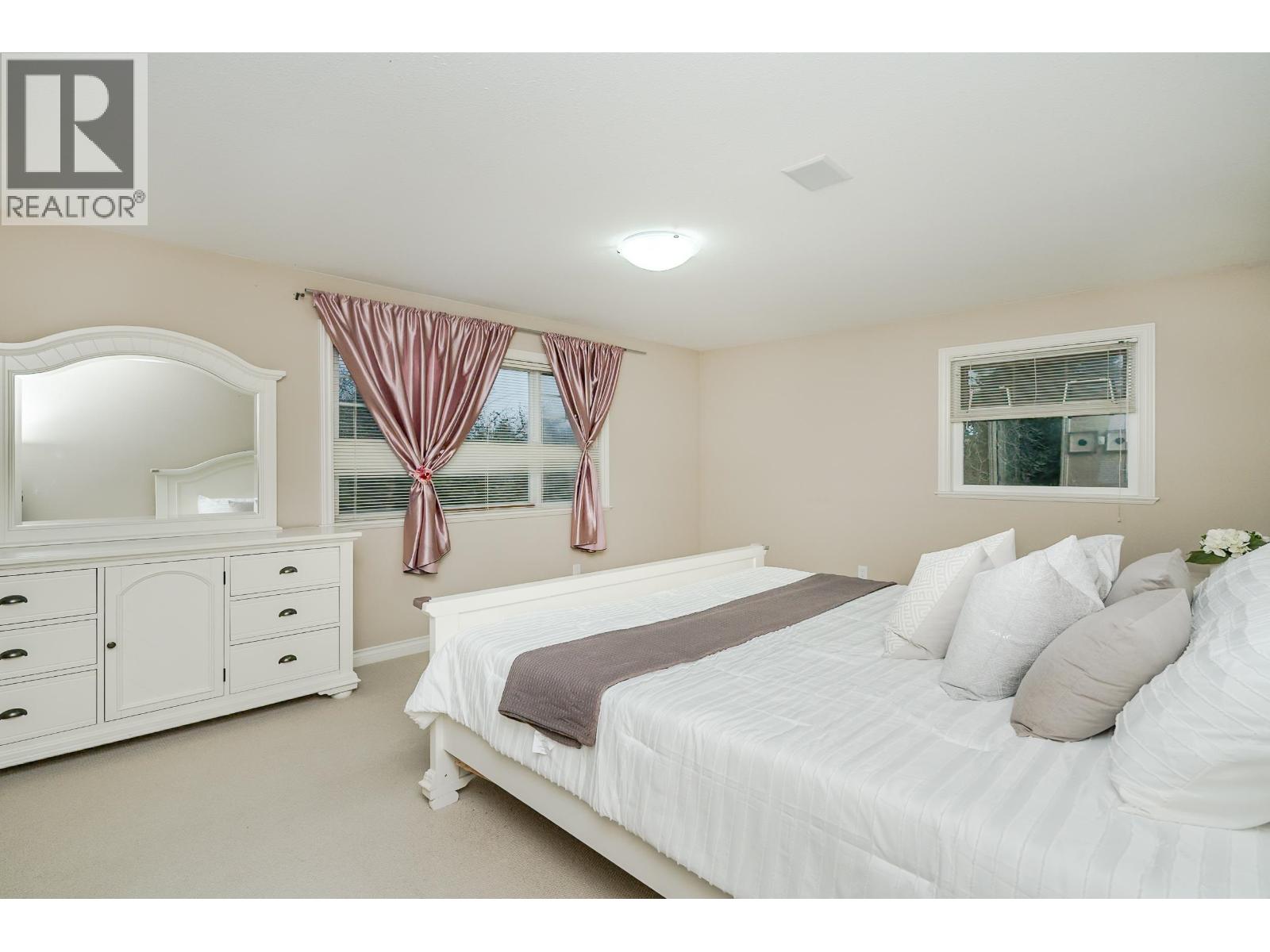 #10-7060 BRIDGE Street, Richmond