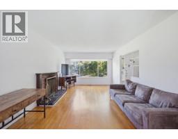 4656 Brentlawn Drive, Burnaby, BC V5C3V2 Photo 6