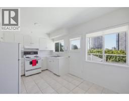 4656 Brentlawn Drive, Burnaby, BC V5C3V2 Photo 9