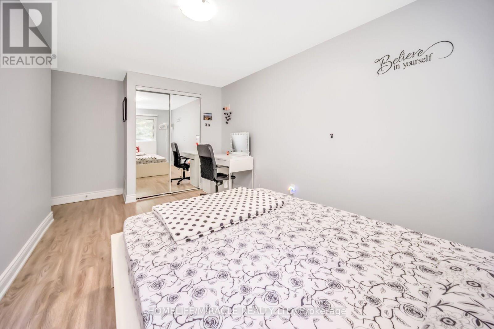 25 CARLETON PLACE - 25