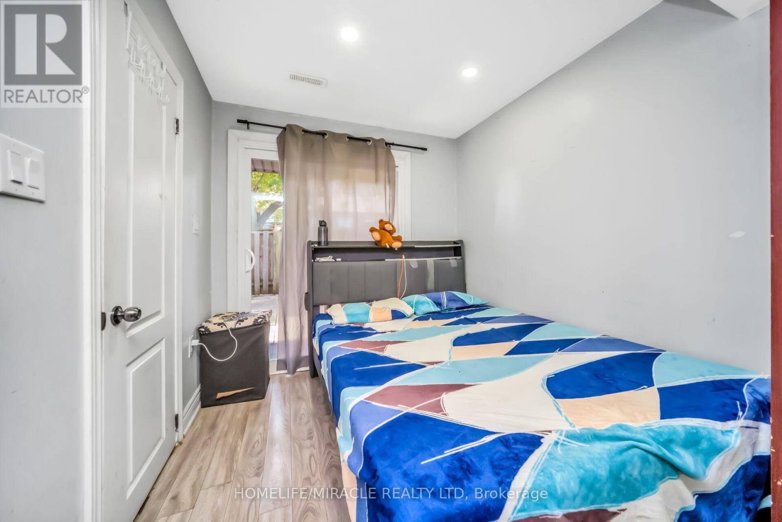 25 CARLETON PLACE - 34