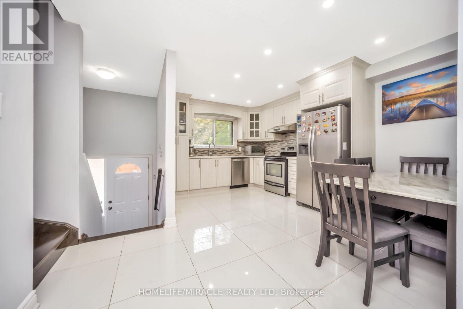 25 CARLETON PLACE - 7