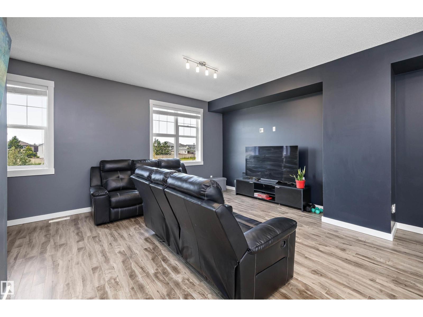 #2202 8530 94 ST - 13