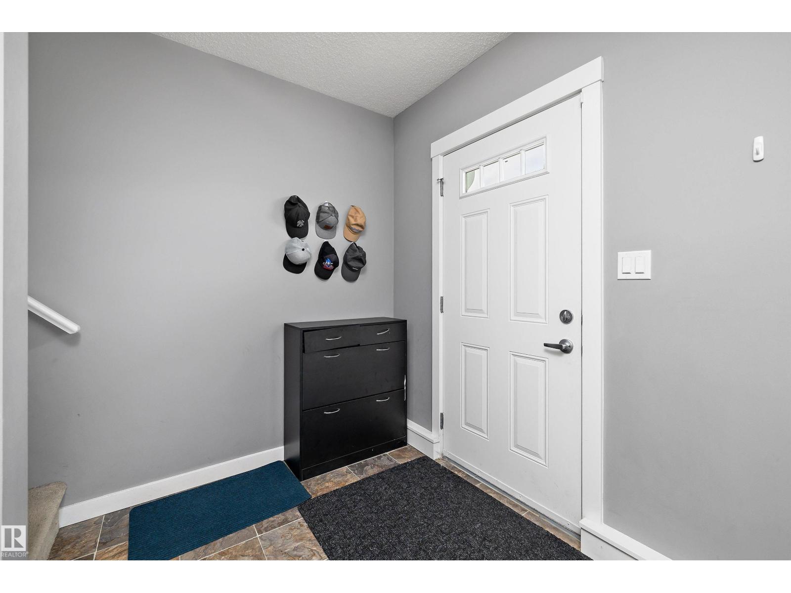 #2202 8530 94 ST - 2