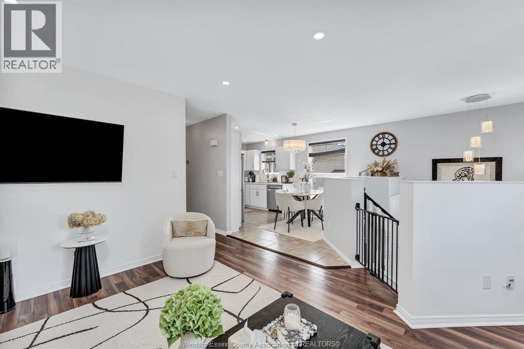 12589 HORWOOD CRESCENT - 12