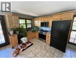 Family room - 6702 Old Fort Road, Fort St  John, BC V1J8A1 Photo 7