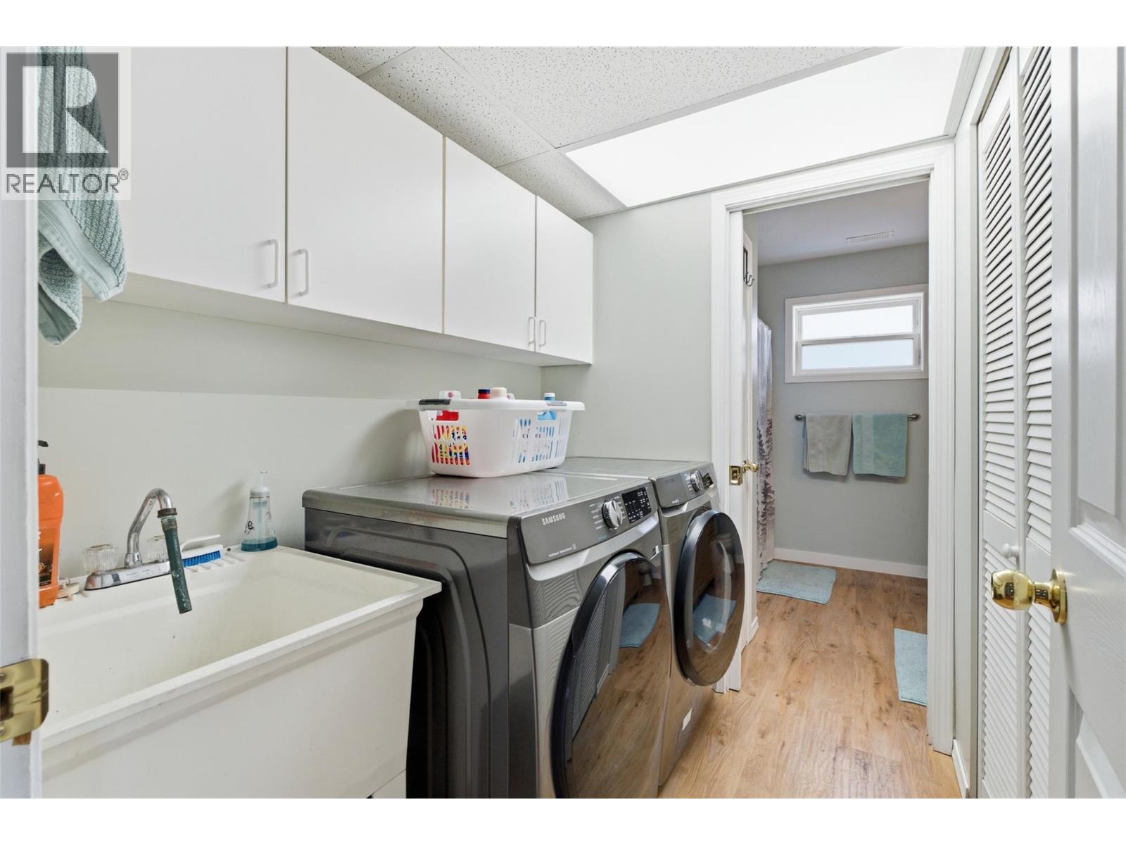 1376 Voght Street - Image 38