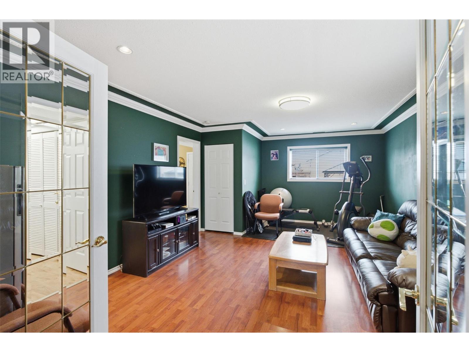 1376 Voght Street - 32