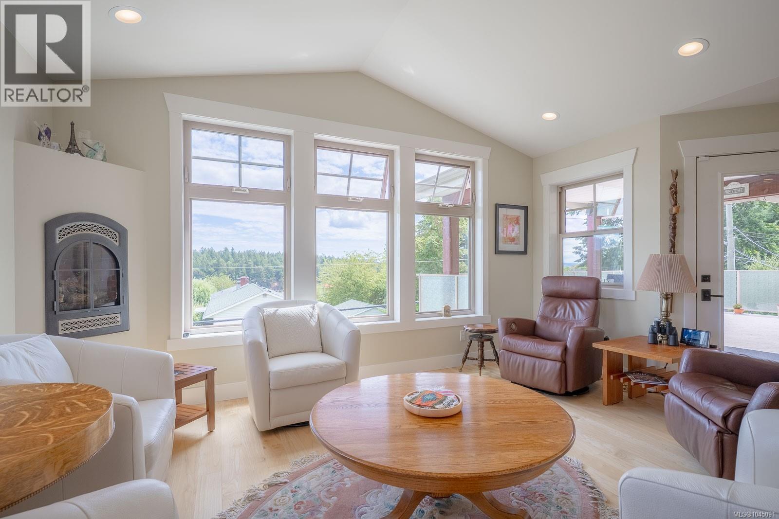 1251 Discovery Ave - Image 11