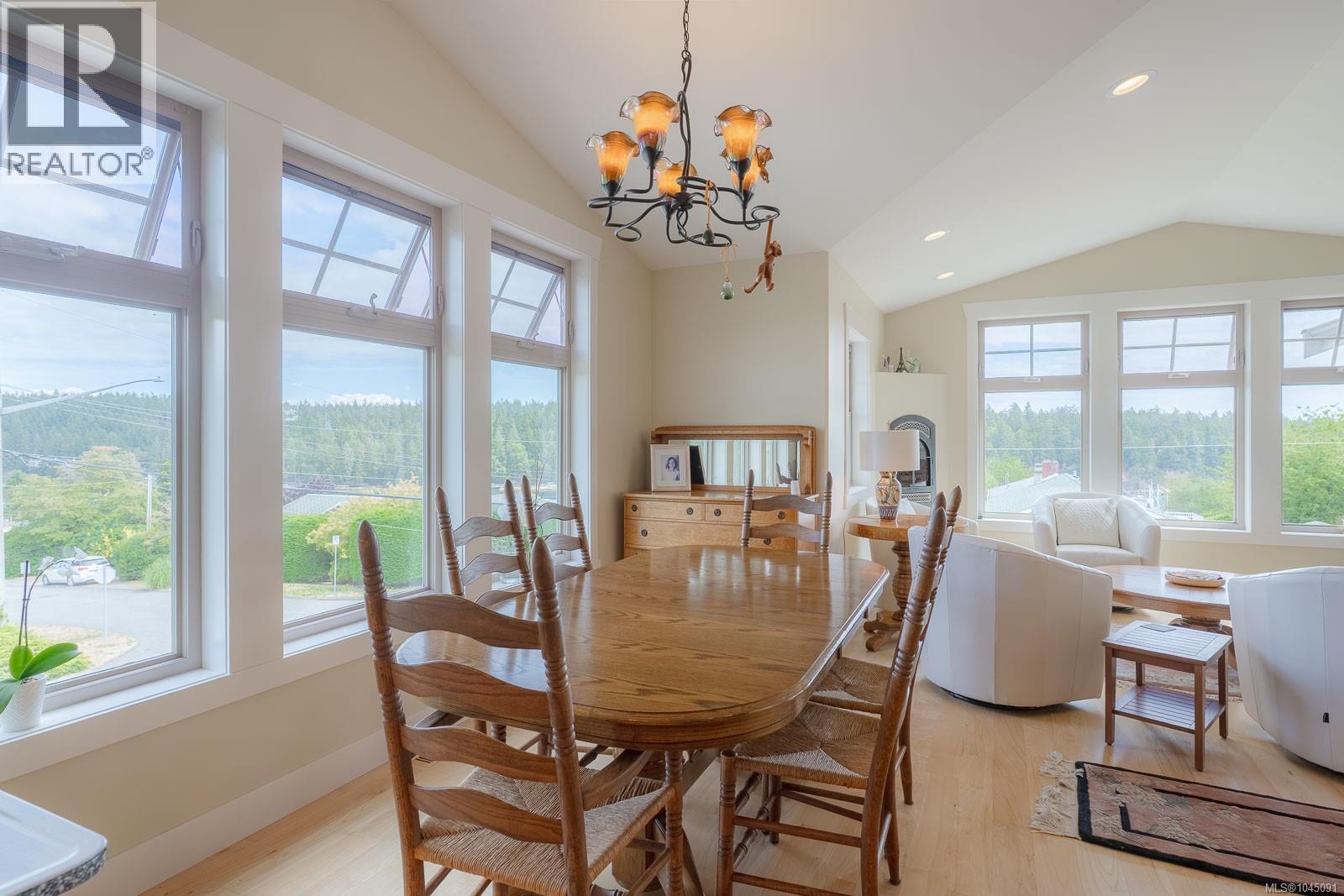 1251 Discovery Ave - Image 18