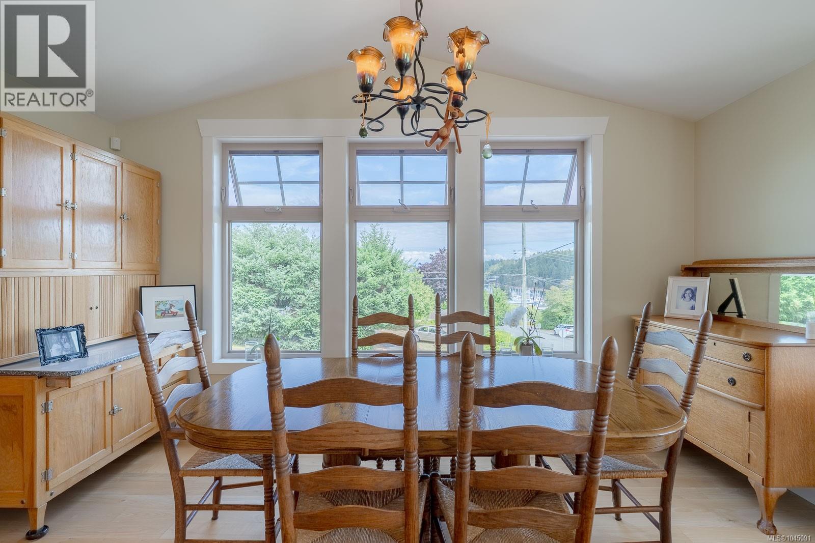 1251 Discovery Ave - Image 19