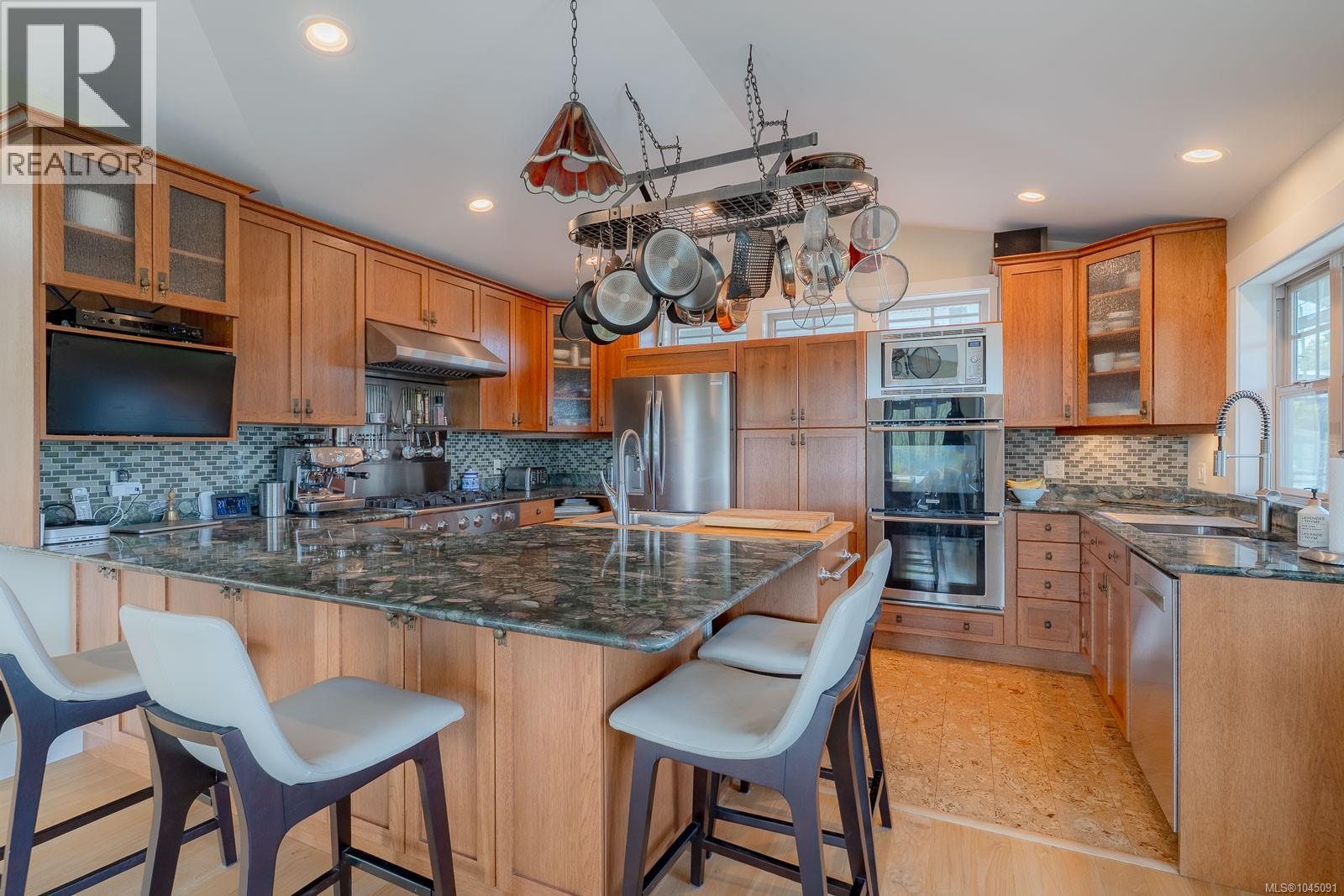 1251 Discovery Ave - Image 23