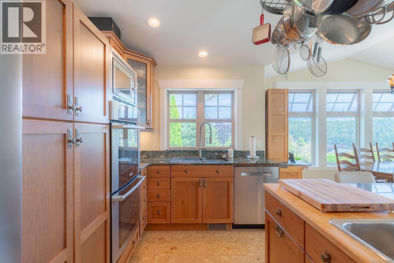 1251 Discovery Ave - Image 27