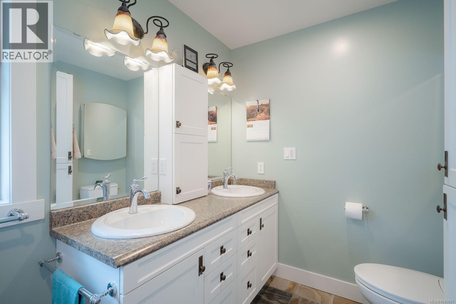 1251 Discovery Ave - Image 32