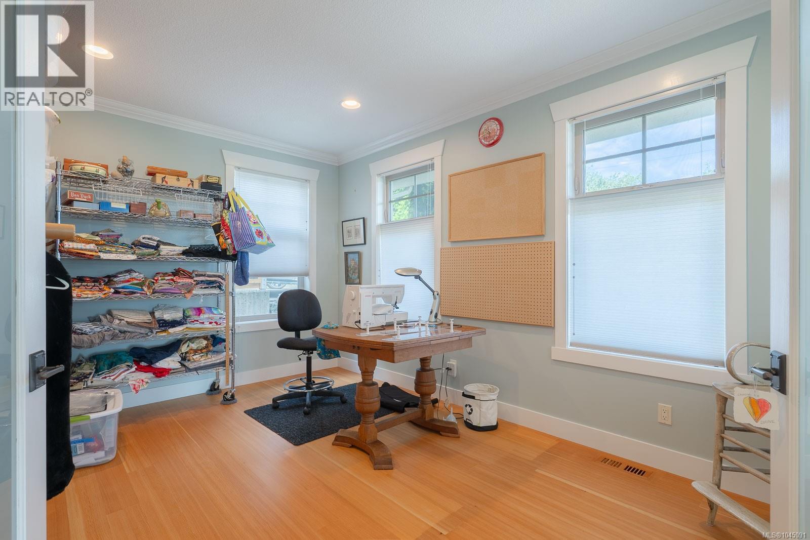 1251 Discovery Ave - Image 43