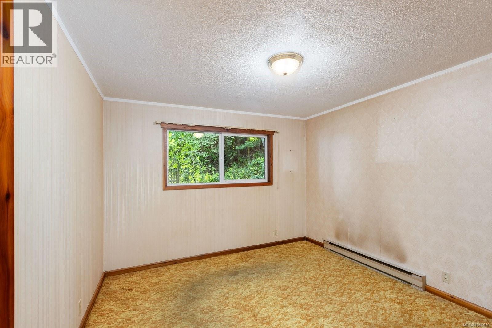 4950 Lochside Dr - Image 28