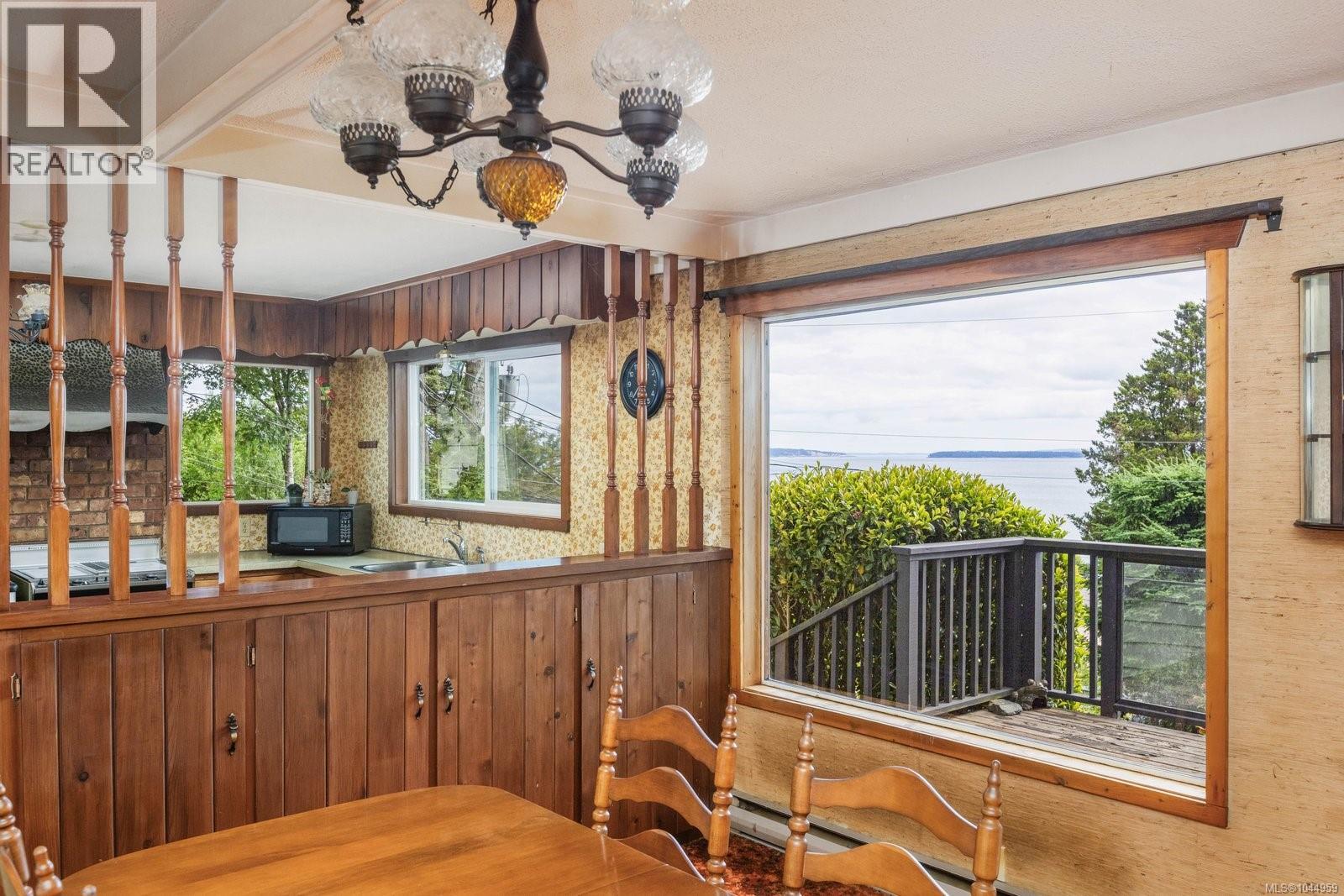 4950 Lochside Dr - Image 22