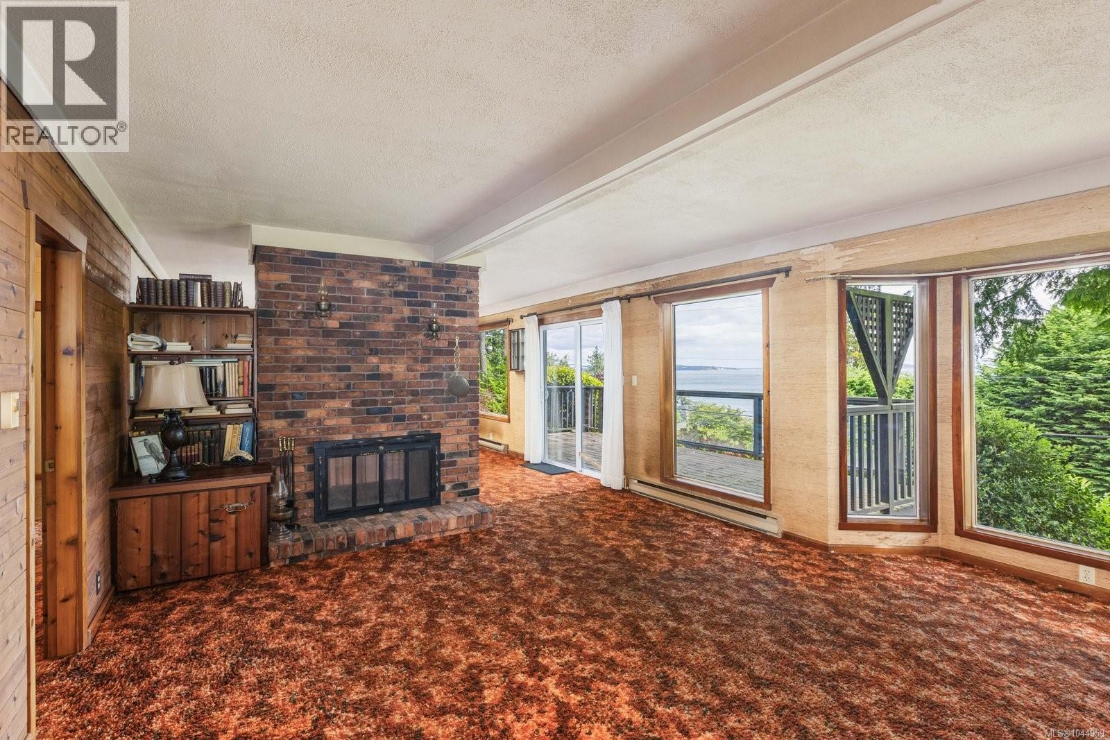 4950 Lochside Dr - Image 20
