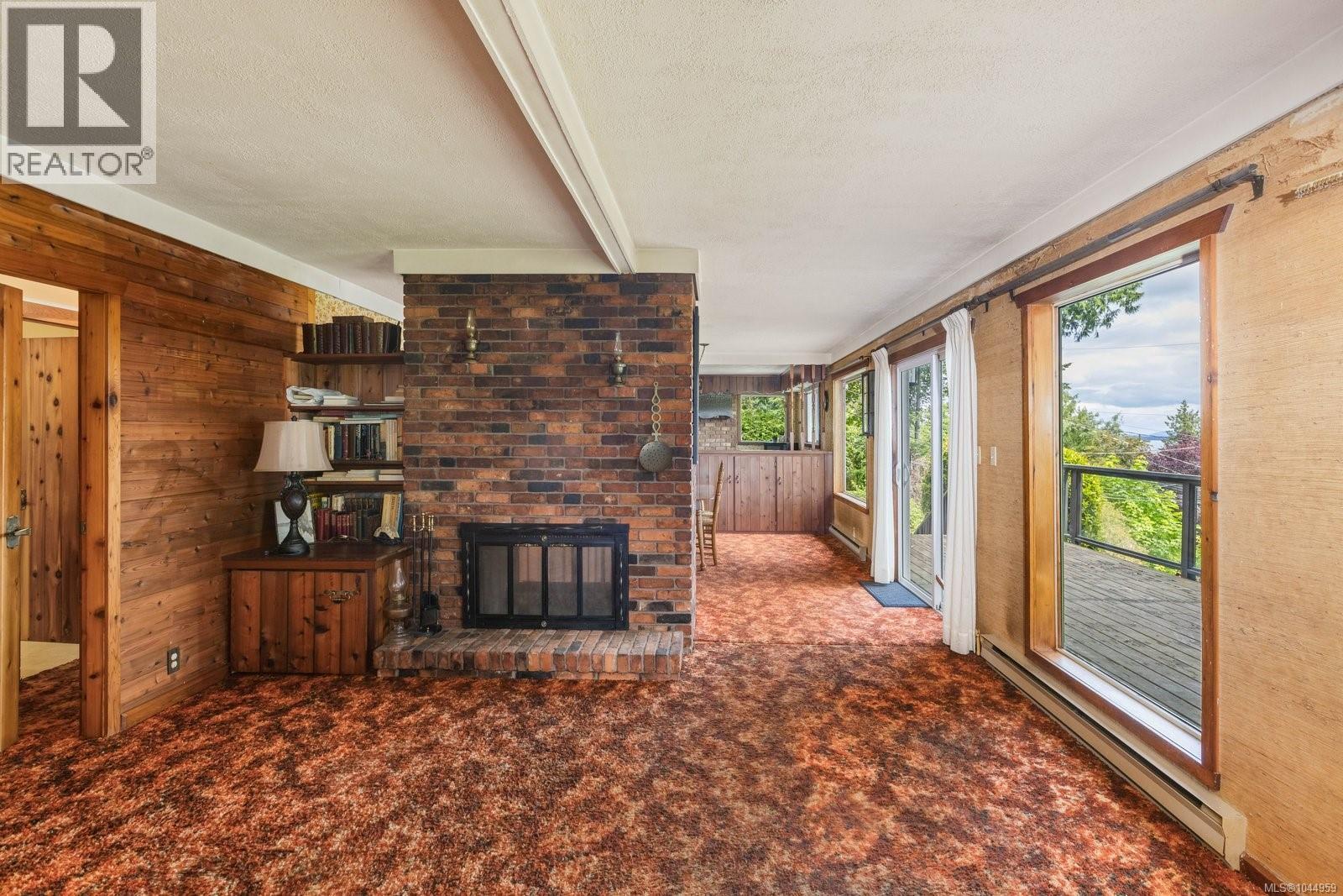 4950 Lochside Dr - Image 21