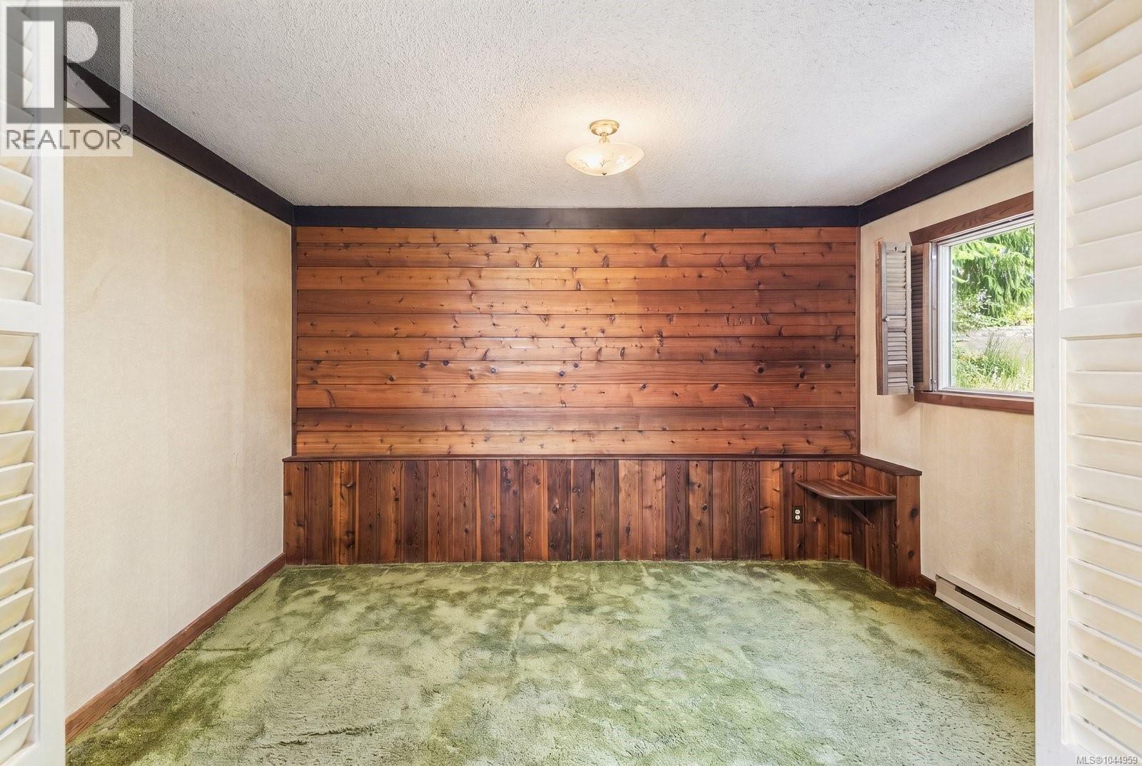 4950 Lochside Dr - Image 35