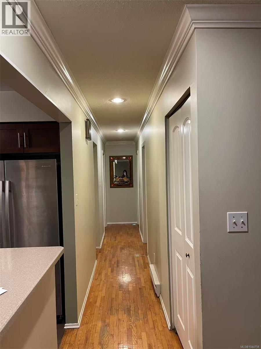 966 Haslam Ave - Image 4