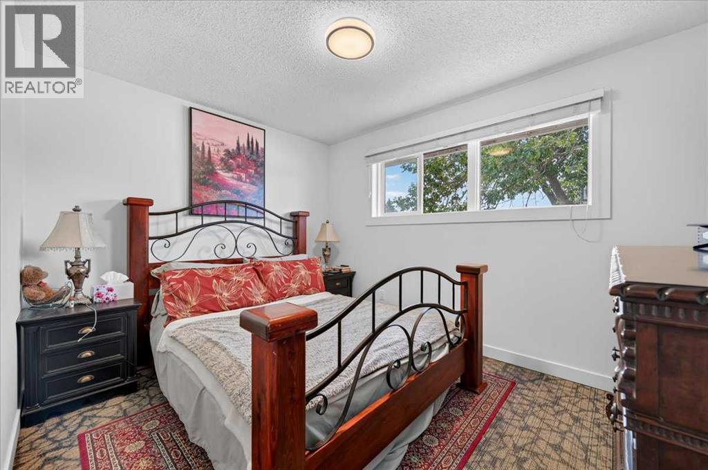 440 53 Avenue SW - 14