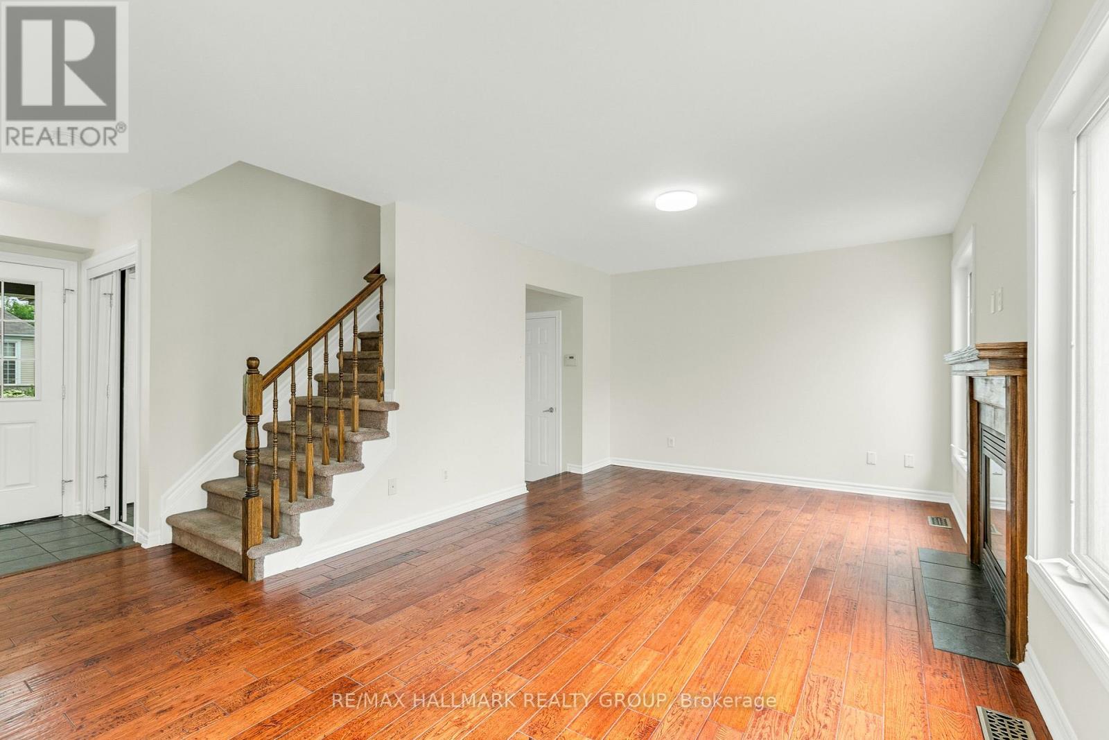 3 Bed, 2 Bath House for Sale in Ottawa – 3462 RIVER RUN AVENUE, Ottawa – MLS# X13637388 - Image 10