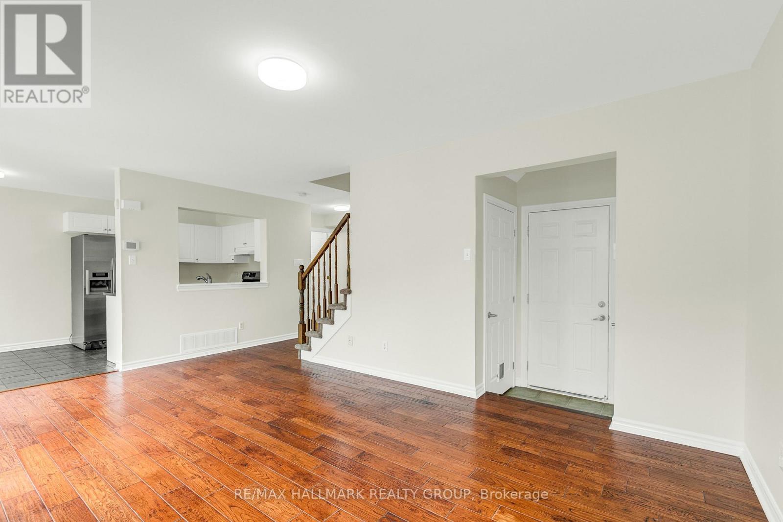 3 Bed, 2 Bath House for Sale in Ottawa – 3462 RIVER RUN AVENUE, Ottawa – MLS# X13637388 - Image 13