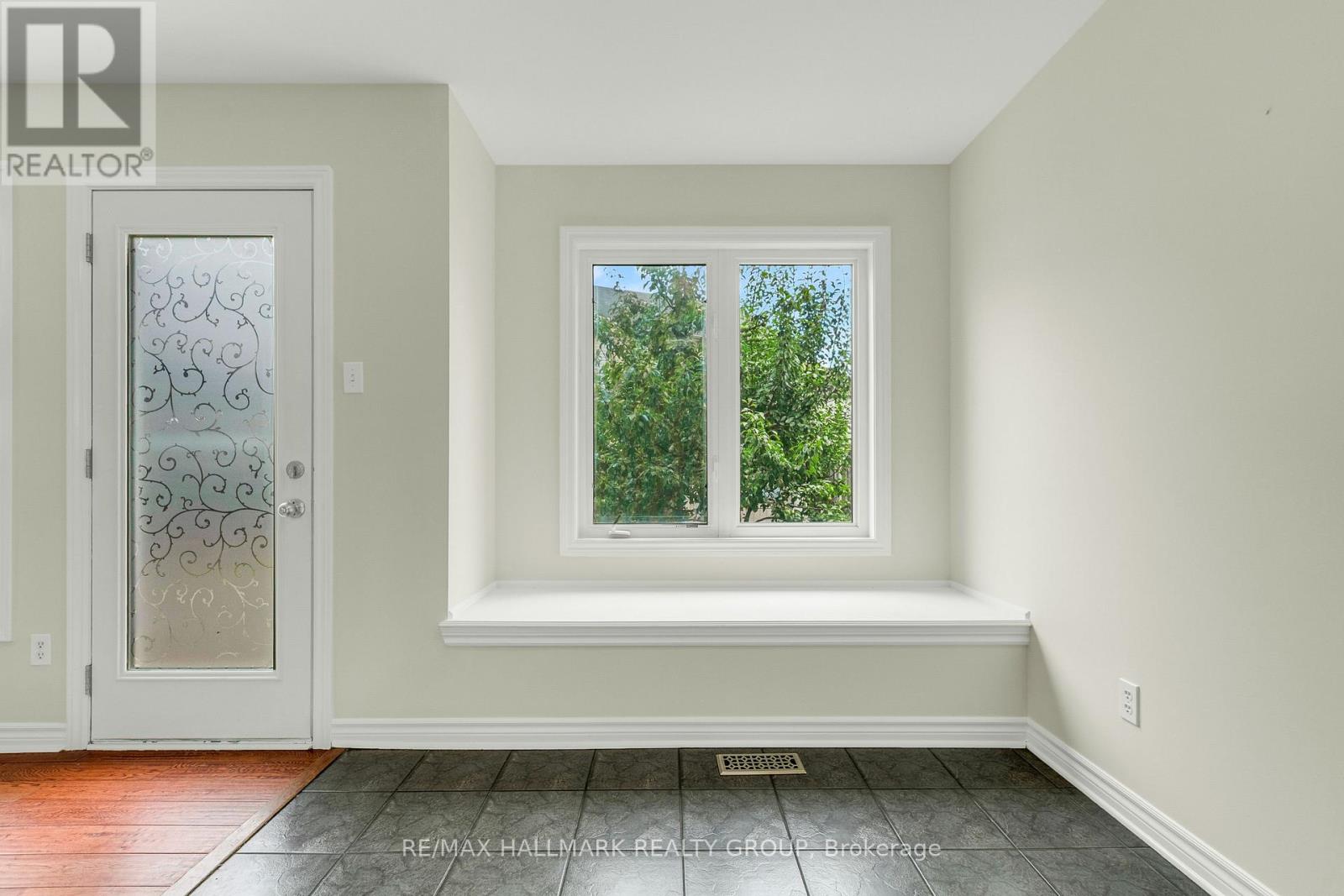 3 Bed, 2 Bath House for Sale in Ottawa – 3462 RIVER RUN AVENUE, Ottawa – MLS# X13637388 - Image 15