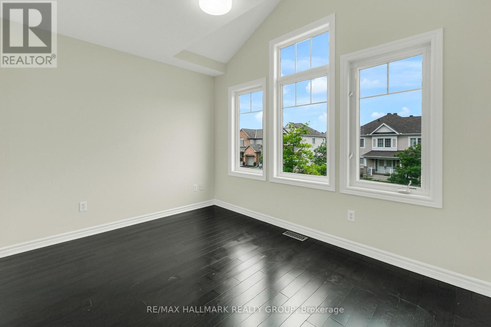 3 Bed, 2 Bath House for Sale in Ottawa – 3462 RIVER RUN AVENUE, Ottawa – MLS# X13637388 - Image 23
