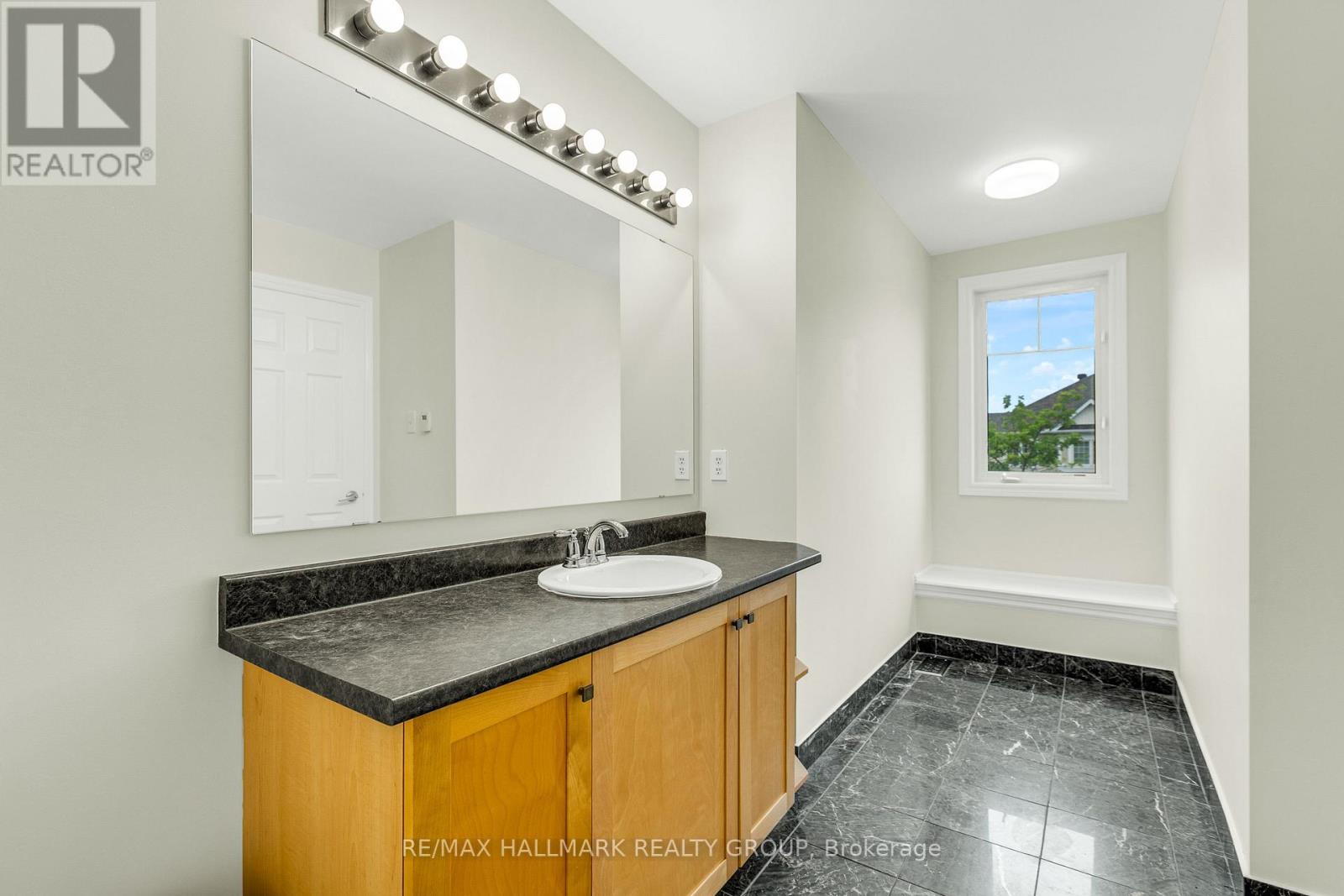 3 Bed, 2 Bath House for Sale in Ottawa – 3462 RIVER RUN AVENUE, Ottawa – MLS# X13637388 - Image 28