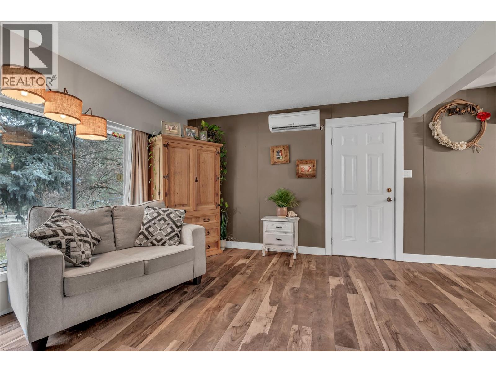 364 Princeton Summerland Road, Princeton