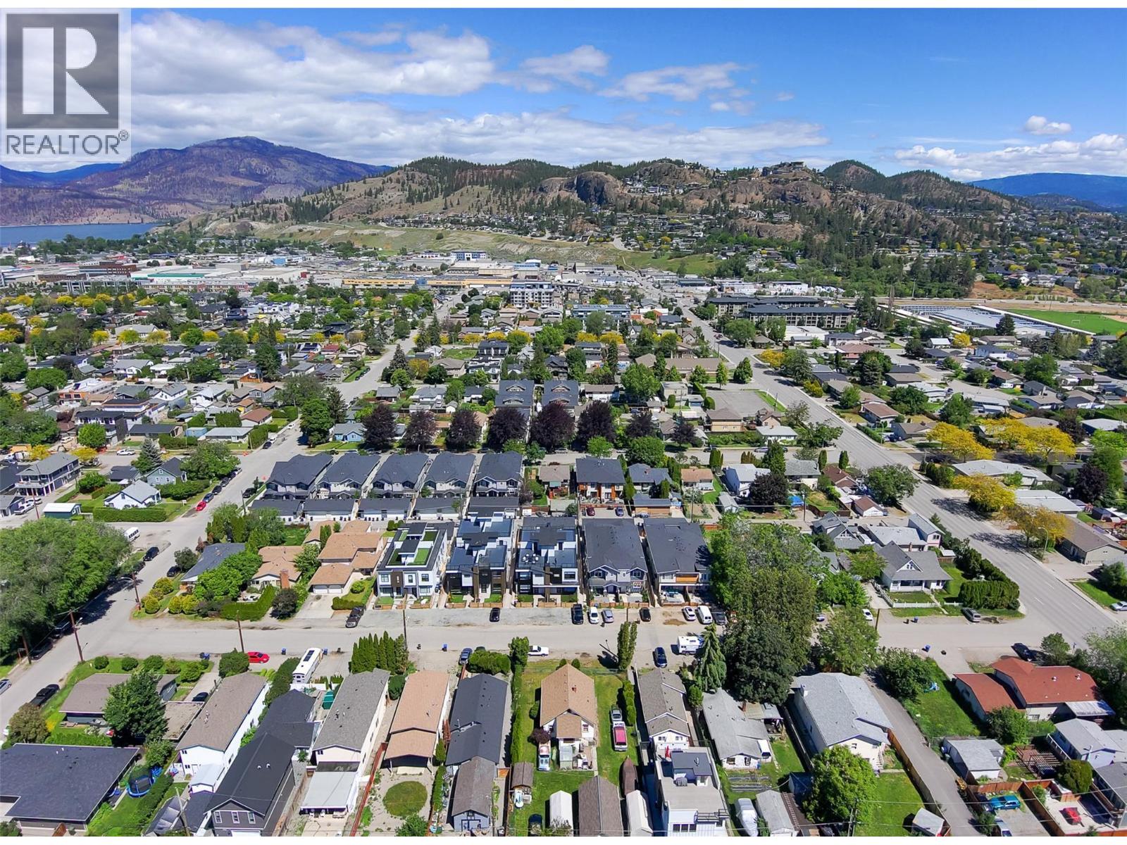 #4 1034 Martin Avenue - 35