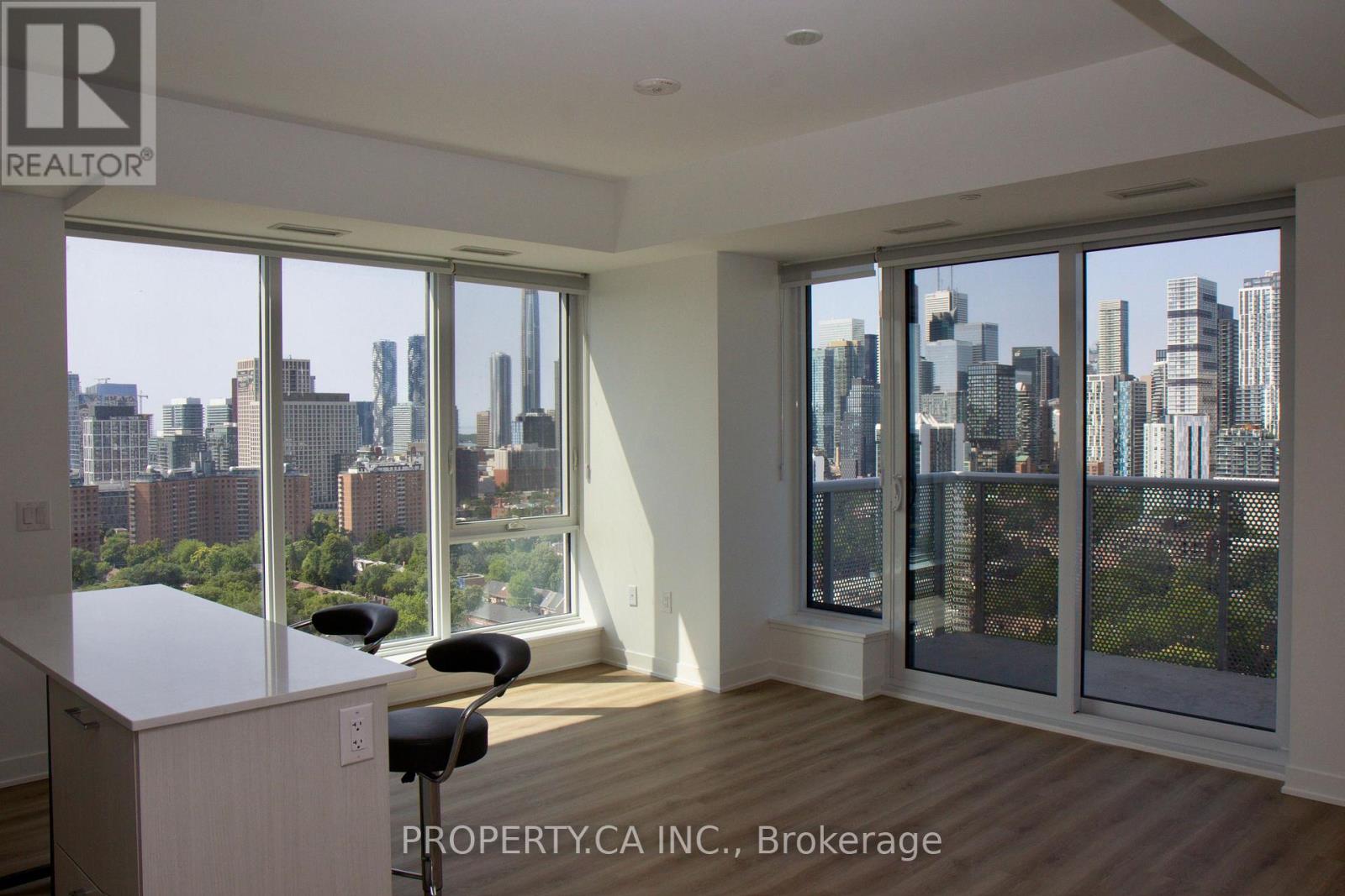 Photo of 10 Oak Street