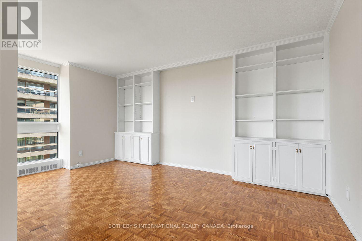#902 61 ST CLAIR AVENUE W - Image 18