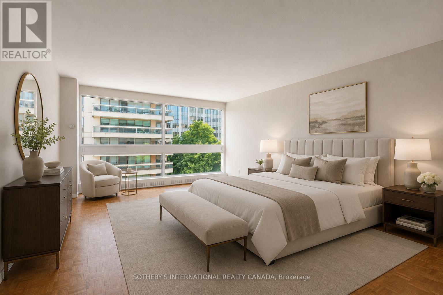#902 61 ST CLAIR AVENUE W - Image 23
