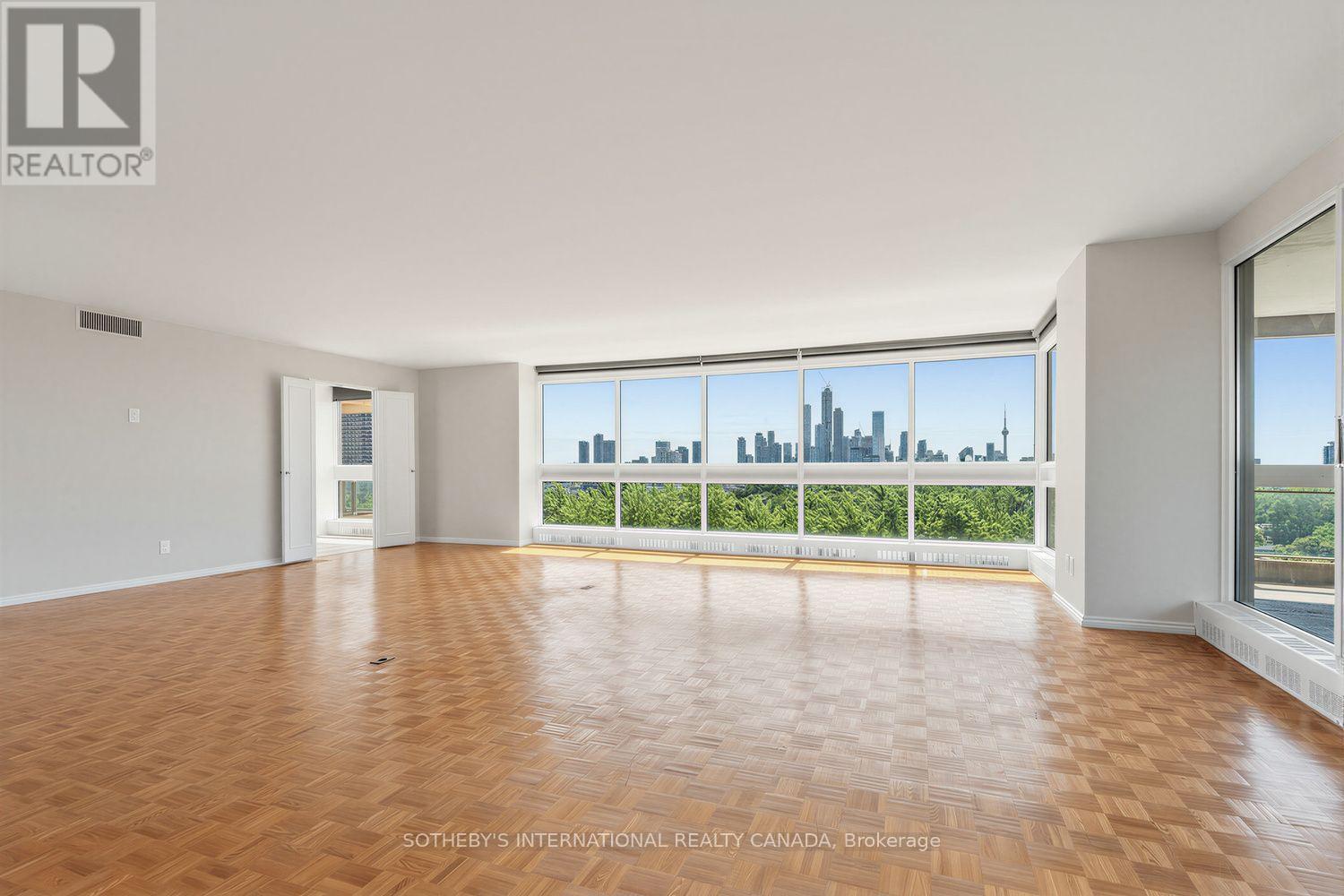 #902 61 ST CLAIR AVENUE W - Image 3